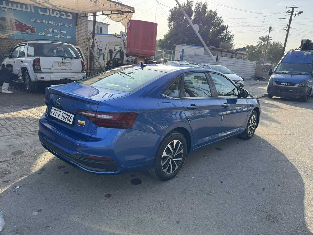 سلام عليكم
فولكسواكن جيتا 2022 سياره جديده نص فول 

بيها بنيد وجاملغ النفر صبغ فقط بدون دواخل بدون كلشي 

المواصفات

شاشه العداد كبيره دجتيل: 

رادار امامي 

رادار جانبي 

رادار خلفي  

كامره خلفيه 

تحديد مسار 

تحكمات ستيرن 

سايد بريك بصمه 

شاشه كبيره 

لايت زنون بلادي

بكلايت ليد  

وباقي المواصفات المعروبه 

سياره جديده بمعنه الكلمه واحلى من الصور 

ماشيه 50الف كيلو  رقم اربيل بأسمي هزه وسنويه ورقم كله جديد تحويل ثاني يوم 

مكان السياره : بغداد شقق الصالحيا
***********
