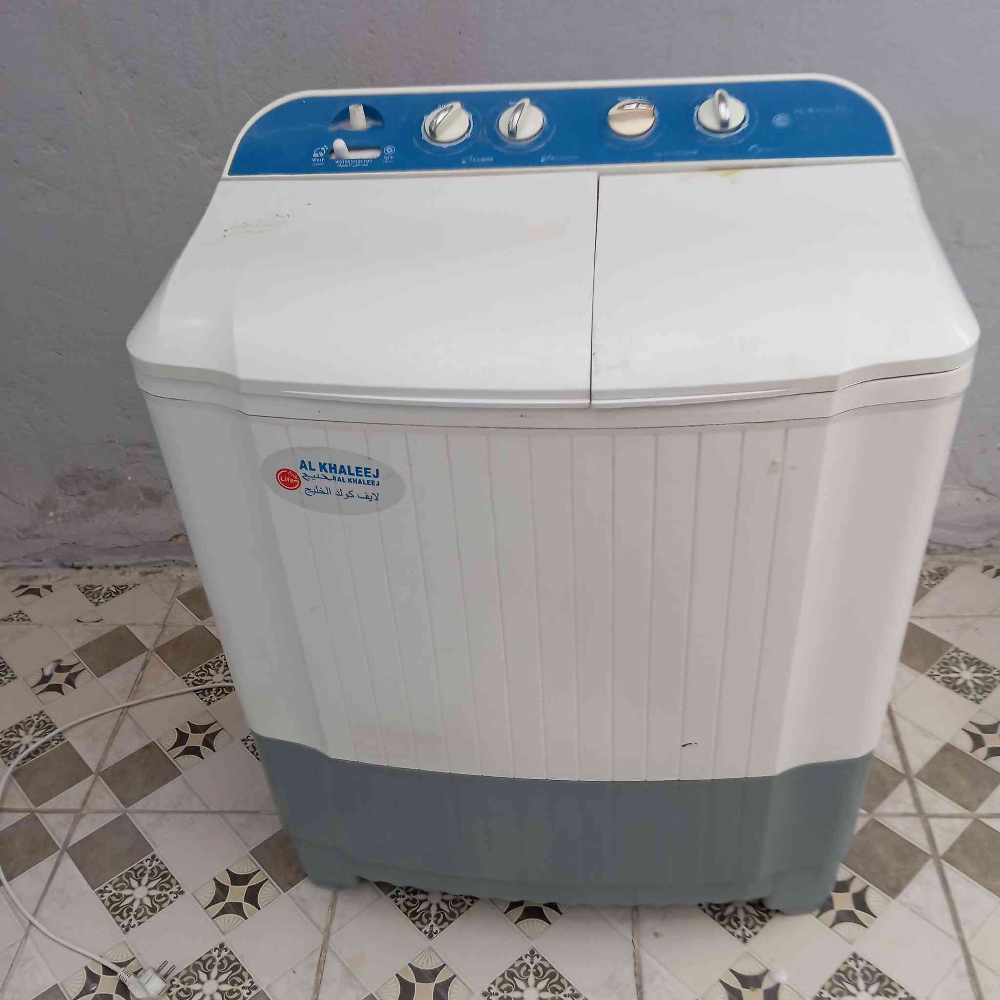 غساله شغله مابيه شي تجي تفحصها وتقتنع بيه يله تأخذه السعر 75مكاني بابل الثورة ***********
