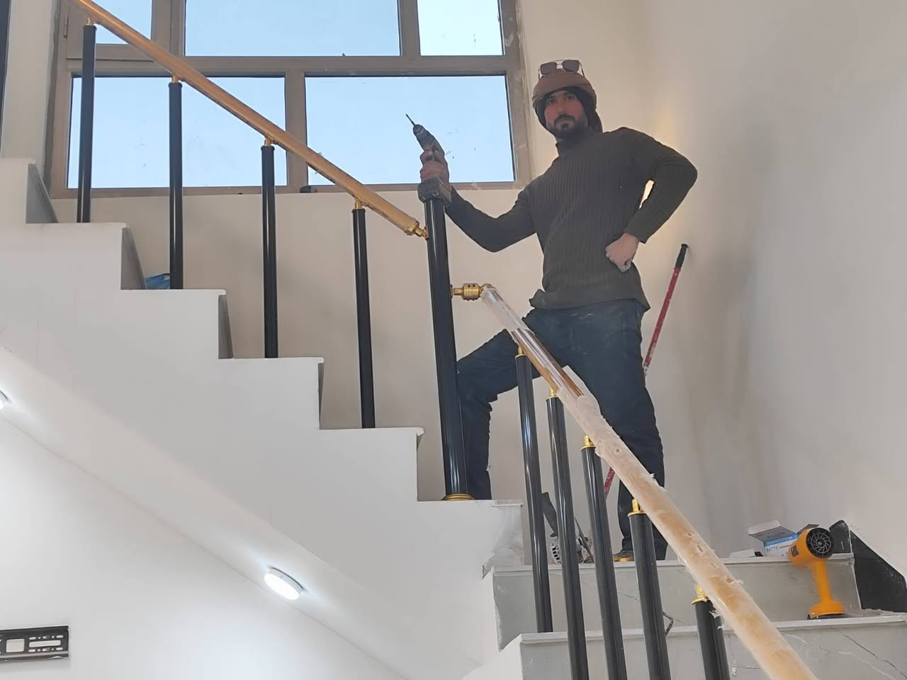 السلام عليكم
عمل المنيوم و  pvc شبابيك بوب 
محجر درج دائري
محجر درج عدل
محجر زجاجي 
وحسب الطلب الاسعار تبدي من 45 لل 65 

للاستفسار 
***********  . او تواصل خاص
