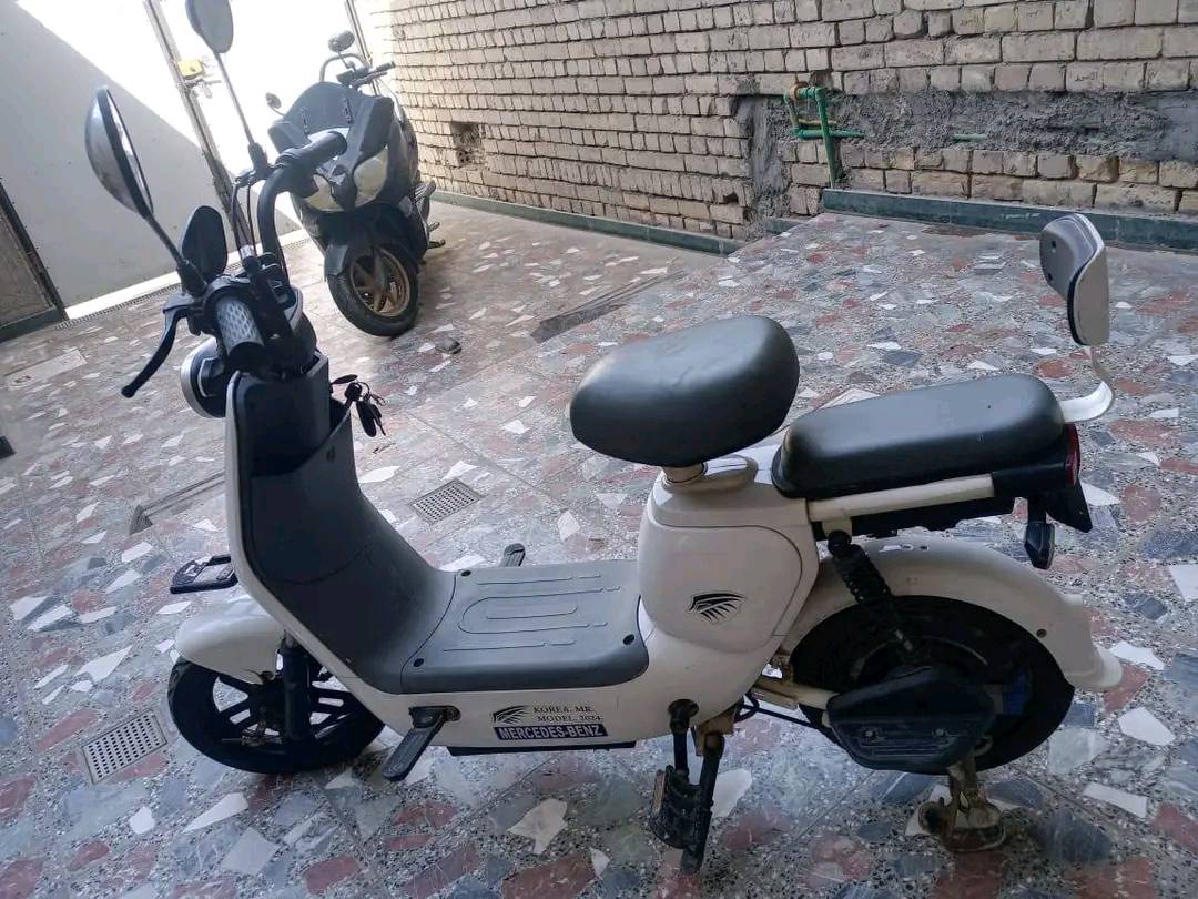 دراجة شحن نوع R9 دراجة تصليح او تبديل بطاريات اربع بطاريات بصمات سويجات 
السعر: 150 ألف دينار نهائي (قفل).
الموقع: بغداد - (علي مدينة الصدر) 
ملاحظة: البيع من البيت، اللي يجي أول واحد ياخذها.
للتواصل:
***********