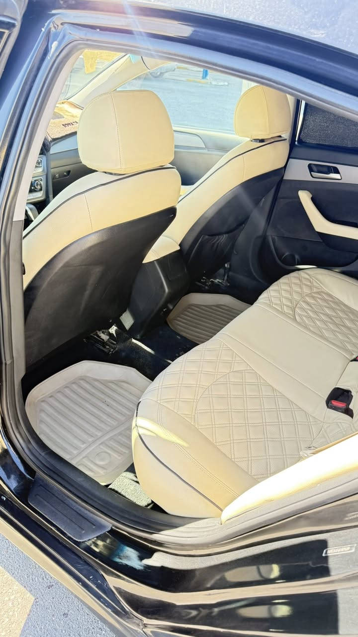 سلام عليكم.
سوناتا وراد أمريكي 
موديل 2019 
فول عده البصمه ول فتحه 
رقم مثنى حره 
للاستفسار اكثر ***********
