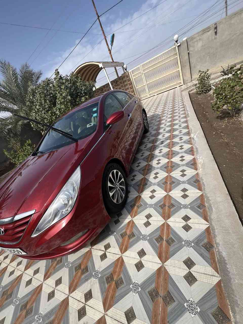 السلام عليكم 
سوناتا 2012 امريكي بيه جاملغ وبنيد وجاملغ خلفي بدون دواخل شرط 
كله ليبل واحد بدون تبديل 
داخل بيجي رقم بابل دولي سنويه وهزه جاهزه
تخم تاير حداديه 
داخل بيجي بيه شويه شخوط بسيطه 
السعر 98 وبيه مجال 
مكاني بابل 
للاستفسار الاتصال بالرقم ***********
