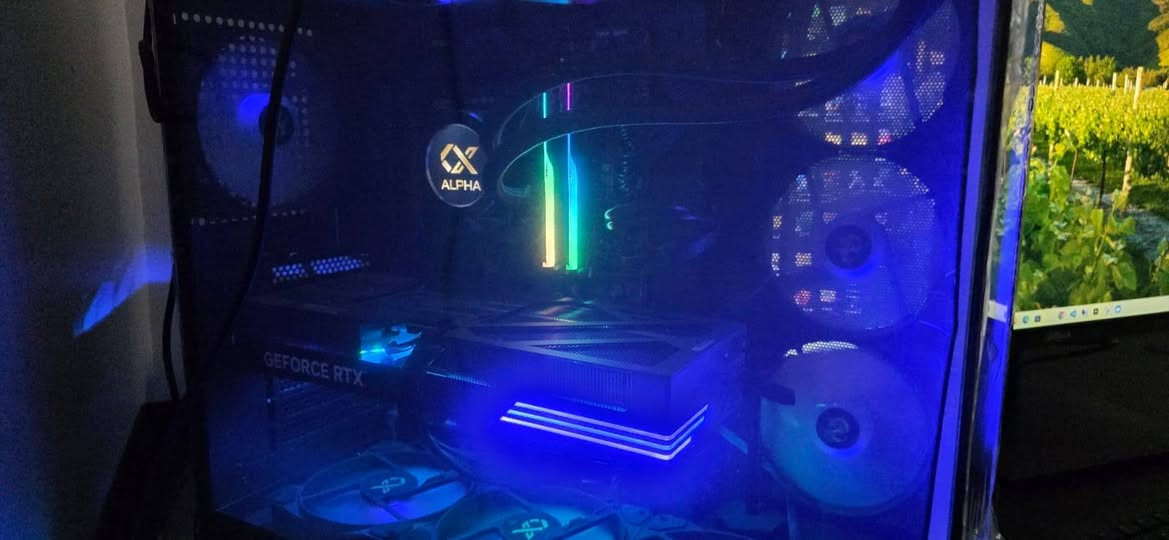 Case: XIGMATEK Aqua Ultra Air
تصميم Airflow احترافي + دعم ARGB
Motherboard: MSI MAG Z790 TOMAHAWK MAX WIFI
Chipset Z790 – دعم DDR5 – Wi-Fi مدمج
CPU: Intel Core i9-14900KF
24 Core / 32 Thread – أداء فائق
Cooling: XIGMATEK FROZR-O II 360
تبريد مائي 360mm ARGB
RAM: DDR5 64GB (32GB ×2)
أداء عالي للألعاب والأعمال الثقيلة
Storage 1: NVMe M.2 SSD 1TB
نظام وتشغيل سريع
Storage 2: Lexar NVMe M.2 SSD 2TB
مساحة كبيرة وأداء عالي
GPU: GALAX GeForce RTX 5070 Ti
Gaming 4K – Rendering – AI
PSU: XIGMATEK Galaxy Omega GLX1000
1000W – 80+ Gold – استقرار عالي

السعر ٤ ملايين و ٣٥٠
العنوان بغداد الدورة 
رقم الهاتف 
***********
