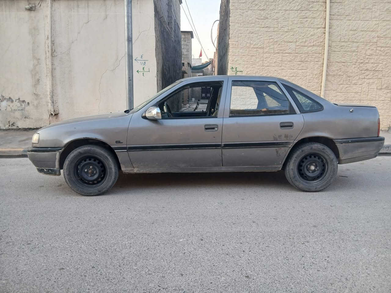 اوبل فكترا للبيع حجم ١٨شرعي متوفي قسام شرعي ***********
