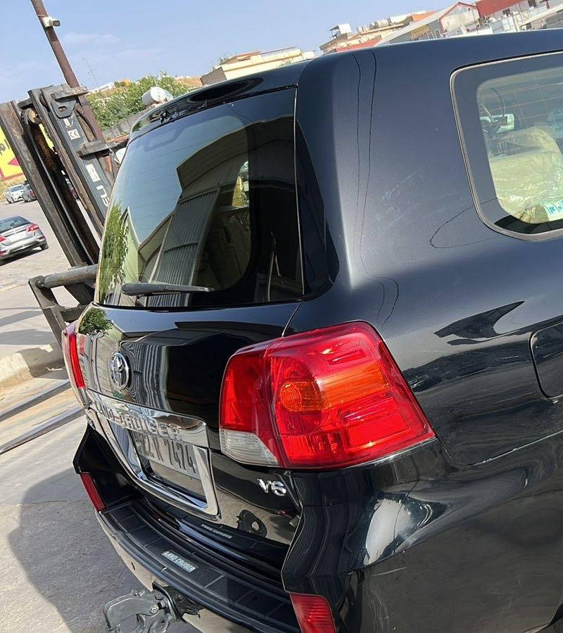 بۆفرۆشتن. ⚜️🖤⚜️للبیع

تۆیۆتا لاندکروز 2012 مواسەفات GXR 

فول مواسەفات برێمی 1/1

مەکینە 6 بستۆن  بەسمە  سڵایت
ناو زەرد 
جڵد 
سەلاجه  
8 ئێرباگ

کوشن جلد و کارەبا  شاشە و کامیرە 
تەبرید مەرکەزی  بەغی ئاو  ECO
ئاوێنە شەفت  لایت زینۆن 
حاسەی پێش و پشتی 
سوکان ڤۆلیۆم  تحدید سورعە  قوفڵی ئەکسل 

چوار تایەی و ویلی نوێی لەژێرە 
سەنەوی تازەیە بەناوی خۆمەوەیە  
تا 2030
هەزەی تازەیە ت
هیچ مەسرەفێکی تێدانیە 
دەعامی بۆ دەعامی بەشەرت 
ماباقی هەموو گیانی بەشەرت

سعر /في التعليق يتم الرد فورا على المسنجر ✍🏻

نرخ/ لە کۆمێنت بنوسە یەکسەر وەڵام دەدەیتەوە 📮

ژمارەی خاوەنەکەی 
***********
