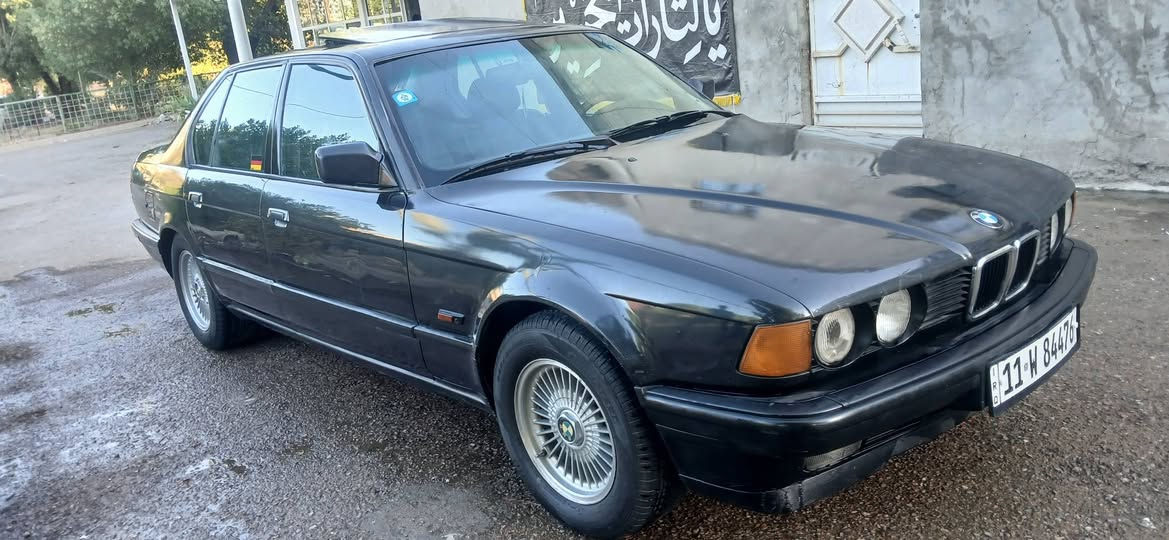 السلام عليكم للبيع بي ا م 735 موديل 91 رقم بغداد دولي كيرومحرك مكفولات بدون حادث صدر امامي خلفي جديدتخم تاير لسعر 52 بيه مجال ***********
