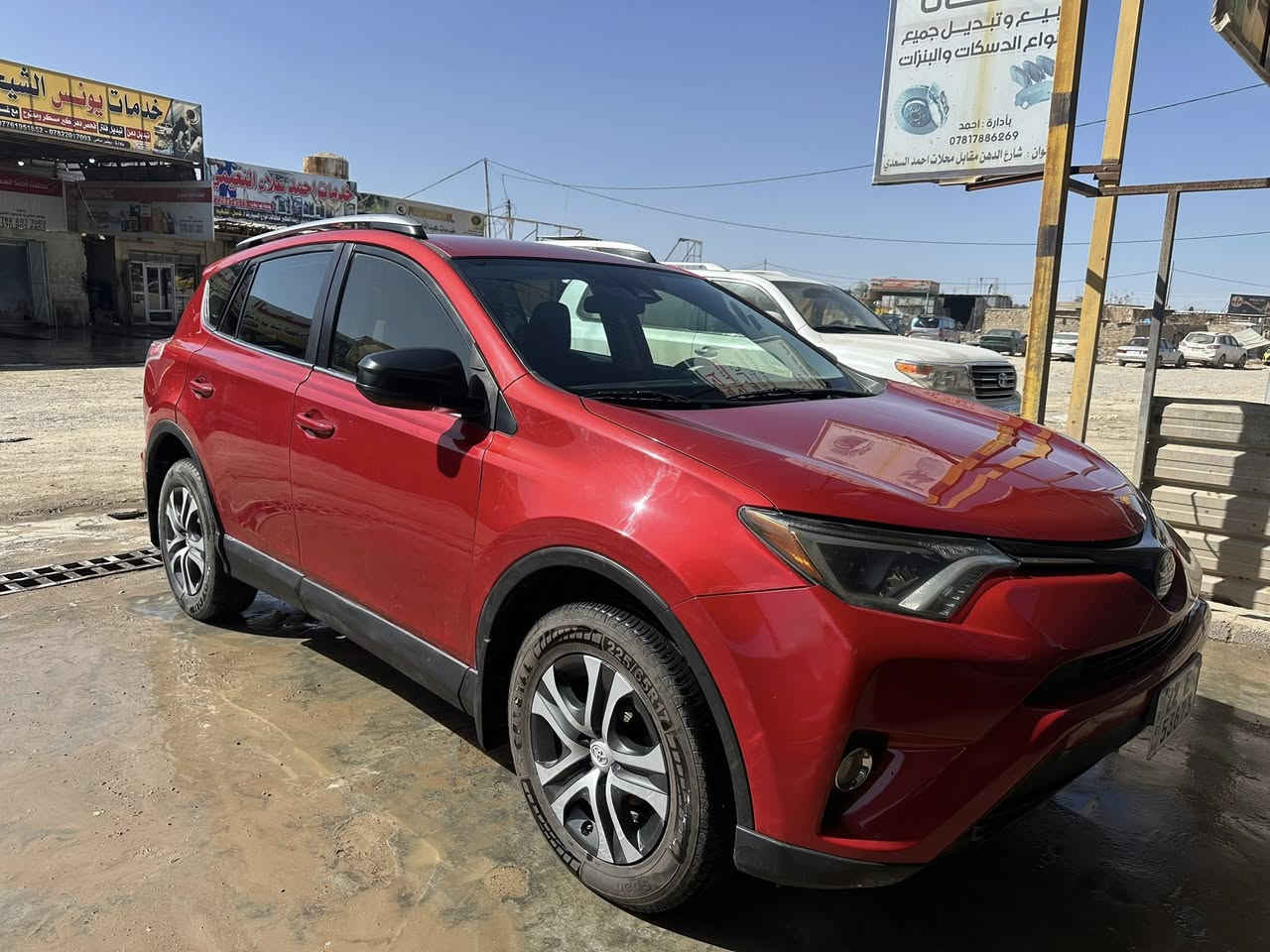 السلام عليكم 
راف فور 2017
مواصفات 
LE
فور ويل AWD
رادر تحديد مسار
مانع اصطدام 
كروز سرعة 
سيارة بچم كبس امامي خلفي
ضرر السيارة مرفوق وي الصور 
وسونار موجود 
ماشية 133 الف كيلو 
كير محرك مكفوله 
سيارة ولاكلوب مأشر بالدشبول 
حت بردة الجنطة الخلفيه البلادية موجوده 
رقم أربيل الجديد بأسمي سنوية وهزة كلها جدد قبل شهر مسويها

سعر السيارة (160)وبيها مجال 

مكان السيارة صلاح الدين تكريت
***********
