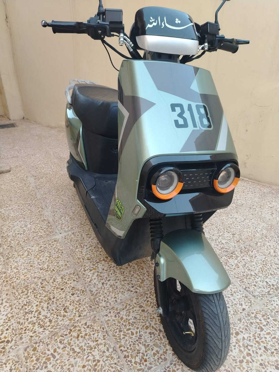 السلام عليكم
لبيع 318  
سعر 475
بطاريات 6 شرط الفحص
لون أخضر 
4 نمر 
ملف 2000
المسافه الي يقطعها من 35 الئ 40 كيلو 
سعر 475 الف   بي مجال قليل 
*********** 

رجاءاََ الي مو شراي لا يراسلني والرزق عله الله
