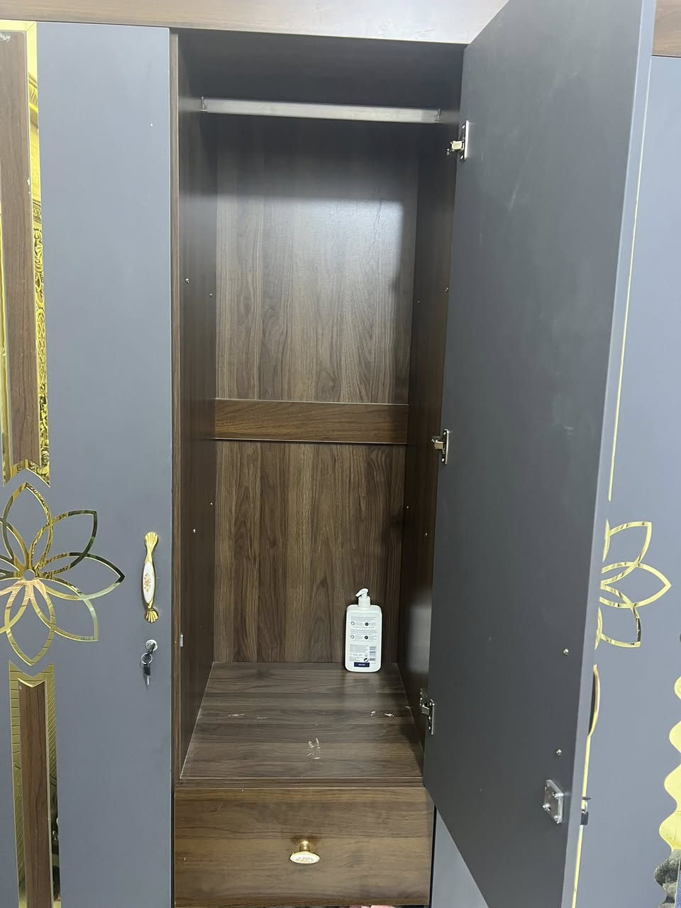 كنتور تركي للبيع استخدام 5 اشهر فقط اريده 130


**إذا كنت صاحب هذا الإعلان وتريد حذفه لأي سبب، رجاءا أرسل رسالة إلى الدعم الفني**