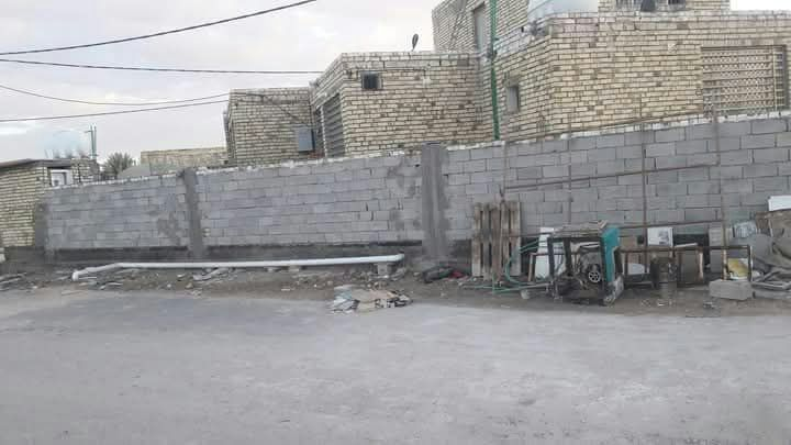 على بركة الله بيت مساحته340مكون من غرفتين وصاله واستقبال  ومطبخ وحمام داخلي وخارجي  العنوان  مجمع الشبلاوي الاول   للاستفسار ***********

