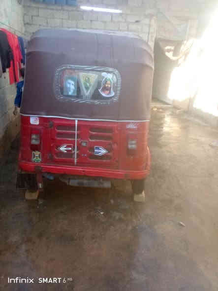 سلام عليكم تكتك لبيع 17 أوراق أصولي
تكتك خير من الله مكينه لا تنقيص ولا تبخير مال 20 
مكان التكتك بغداد زعفرانيه 3/ 100 وبيه مجال لطيبين *********** ماكو وتساب
