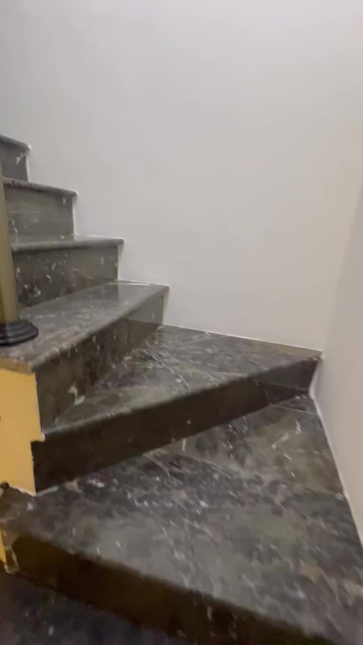 السلام عليكم بيت طابو 75متر  واجهه 4هو والاثاث205  بدون  اثاث200للاستفسار***********
