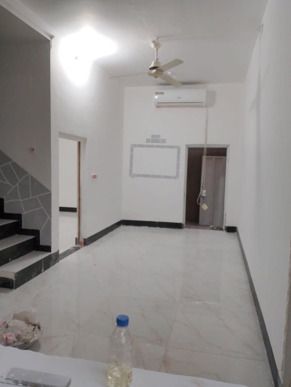 #(( #صباغ بيوت ))   الاصباغ جوتن بتك بي واي وجميع الاصباغ متوفره  شغل نظيف ودقه بالعمل   
 لصبغ  الدور  و تصليح الجدران معالجه الرطوبه صبغ بنايات  *********** واساب متوفر
