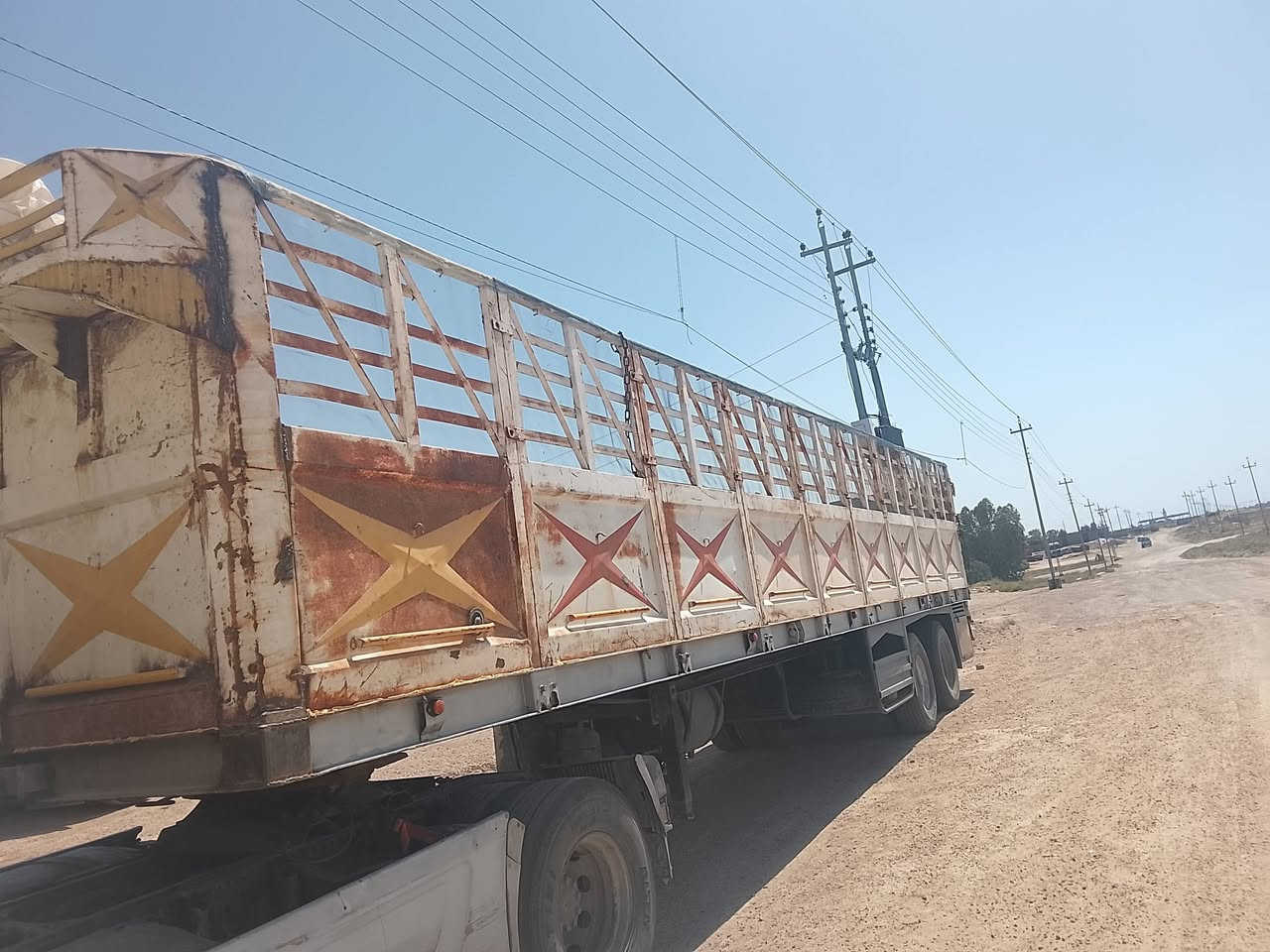 عربانه البيع طول 12.50جناب ام نجمه دناكير 14مربع مكان فلوجة ***********
