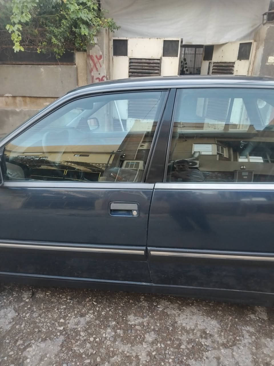 متاح اوبل سيناتور رقم نينوى دولي سنويه لغاية ٣١ موديل ٩١ باسمي جانيه من الشحن مواصفاتها كير اوتو تبريد فول فول شادلها محرك وكير أصلي مال قصه اوربي شرط تخم تائرات حجم 225 مع باتري جديد السياره صبغ شركه ماعدا دوائر تصليح وصبغ من اخذتها مسجل كاسيت أصلي شغال تبريد بس غاز لان من بدلت المحرك فتح البوري الغاز  الصور تحكم  السعر 50 ورقه ملاحظه السياره ماتسخدم بالأسبوع اقل من ساعه ومعاها دعاميه خلفيه نفس اللون لوك مال قصه مامشدوده لان هذه الدعاميه بيها طخه


**إذا كنت صاحب هذا الإعلان وتريد حذفه لأي سبب، رجاءا أرسل رسالة إلى الدعم الفني**