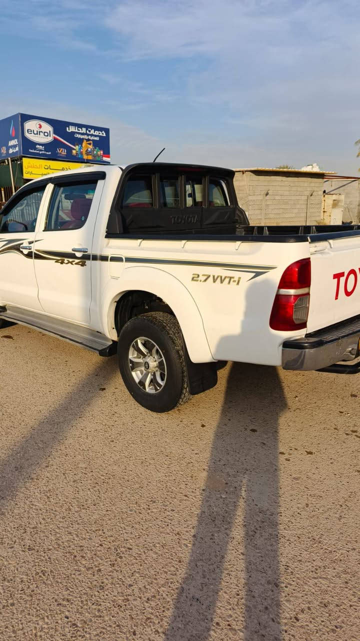 السلام عليكم للبيع هيلوكس موديل 15 رقم اربيل شرط التحويل سنويه جديد محرك شركة كير شركة السيارة جديدة كلش السعر 165 المكان بغداد التاجي 
***********/***********
