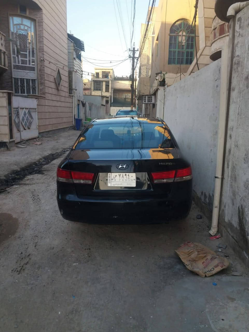 السلام عليكم
سيارة سوناتا للبيع موديل 2008 خليجي لون اسود تبريد شغال رقم بغداد  بيهة 3 قطع مبدلة بدون دواخل مصبوغة حزام مري شفط محرك 2000 دوش دواخل جلد لون اسود شاشة بيهة السيارة مرتبة وسعرهة 90 ورقة وبيهة مجال 
التواصل على الواتساب ***********
