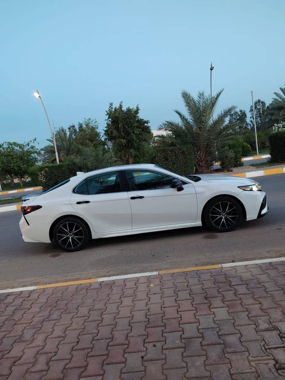 السلام عليكم للبيع بسعر 168 كامري Se2021 امريكي بيه 3 قطع وربع بجالغ الخلفي بدون داخل  ماشيه 77 السياره حيل حلوه وجديده جاهزه من كلشي سنويه ورقم جدد تخم تايرات صدر جديد العنوان تكريت ***********
