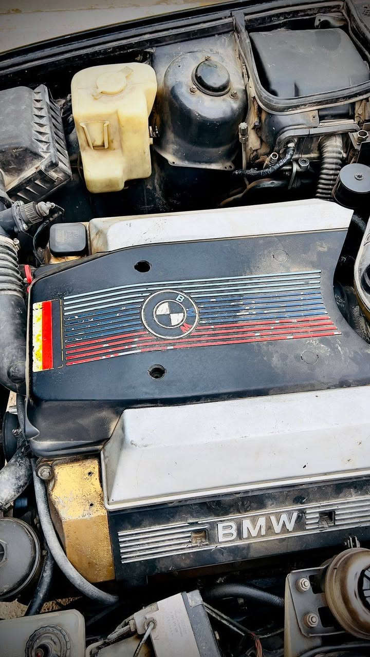 للبيع سيارة 540أصل بليته وسنوية  موديل 1992رقم انكليزي بغداد باسمي هزة جديده مصبوغة عام سعرهه ٦٩ مكان السيارة ذي قار الشطرة ***********
