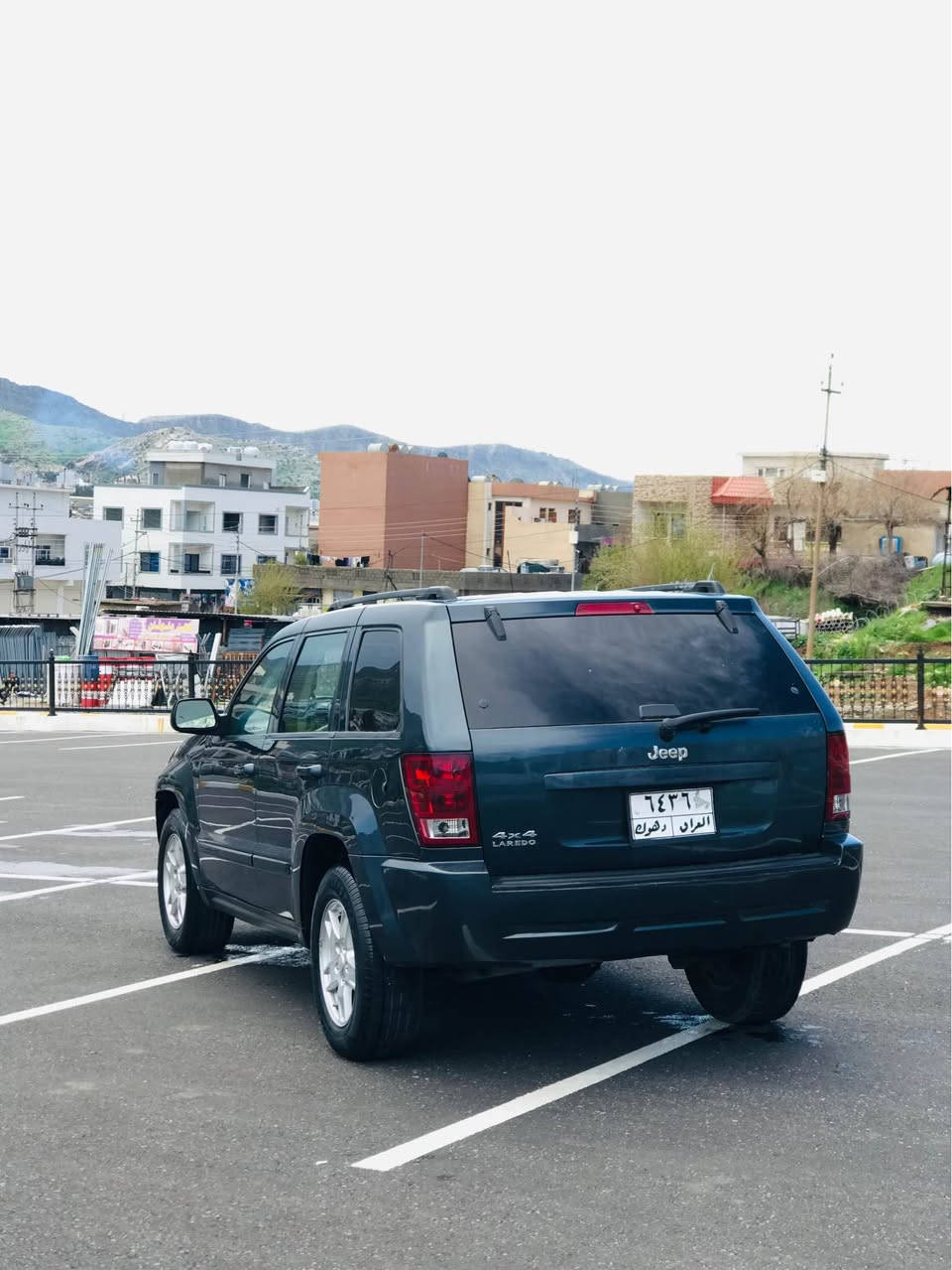 جيب لاريدو موديل ٢٠٠٧ 
***********
صبغ ٢قتطه و نيف بي داخلي و ايرباك شرط
گيرو محرك ٦ بستن و شرط رقم سنه وي كه فن 
سعر ٨٧ وه رقه و مجال دهوك دهوك, العراق
