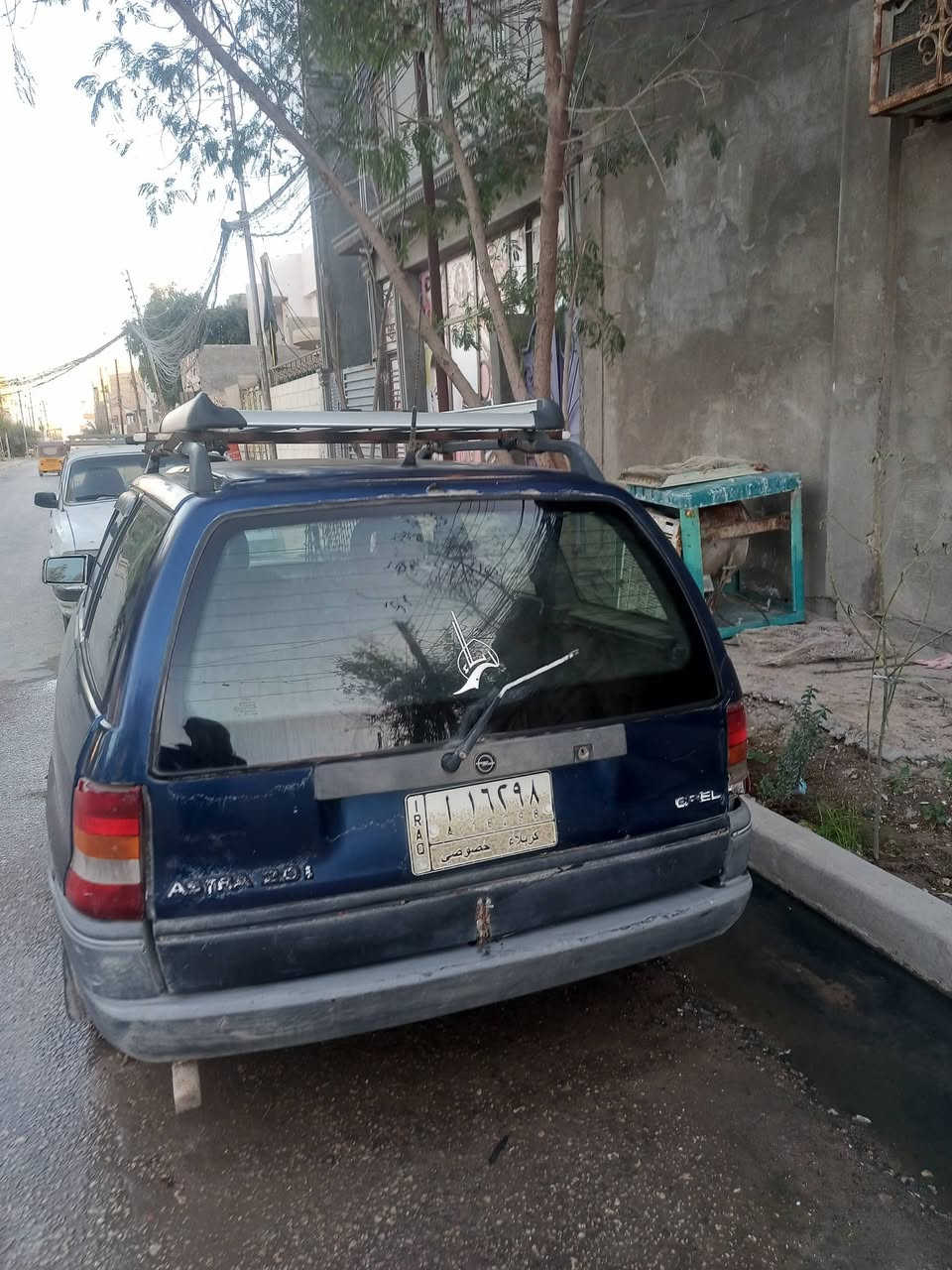 أوبل استرا رقم كربلاء مشروع وطني مكينة 2000قبق اسودسعر23مكان السيارة كربلاء المقدسة ***********
