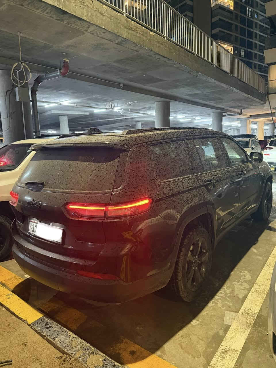 اقل سعر بالسوك 270 ورقه بدون حادث 
جيب جراند شيروكي 2021 أمريكي بلاك توب فول عدا الفتحه 4*4 
كراسي جلد وكهرباء وتدفئة جنطه كهرباء 
(( بدون ولا صبغ ولا تبديل ولا اي شي )) فقط بارد با باب بدون اي دواخل ماشيه 55 الف 
رقم بغداد باسمي سياره 7 راكب 
مكينه 6V 3600cc 
السياره تعتبر بدون حادث كلش جديده 
مكاني منصور بوابه العراق 
***********
