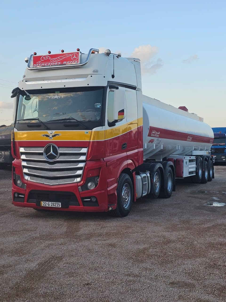 مرسيدس اكتروس وحش موديل 2015 الحجم 2545 كور عالي 471 سنكل امامي تانكي 2024 بايلر جاهزه على الشغل طوناج جيبي اس تخم تاير متواجد في معرض بغداد الحديث العنوان الانبار الرمادي منطقه الشراع الخط السريع للتواصل ***********
