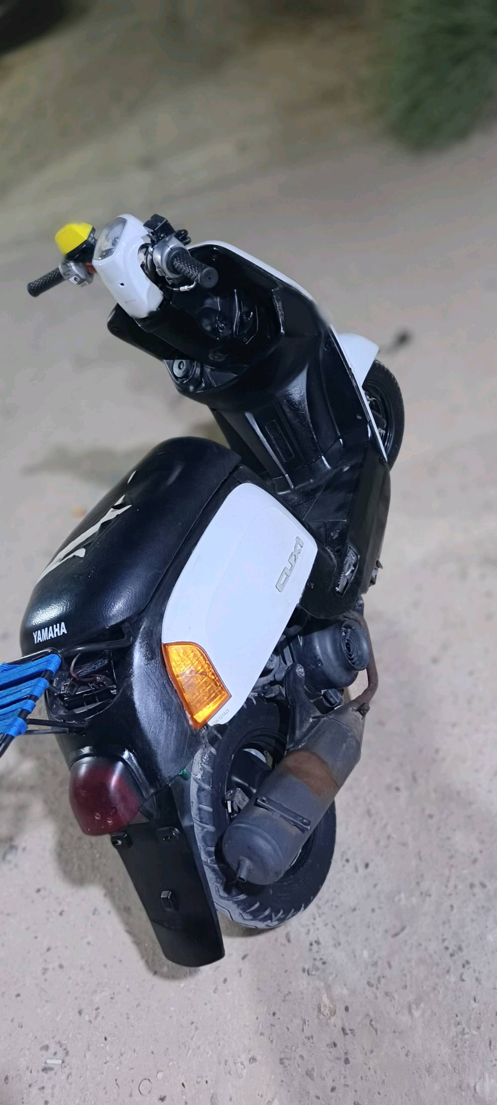 الموقع كربلاء طريق بغداد
بوليس 2007 مبدل بيها بس ولف
السعر 550 وبيها مجال حك الجيه 
***********