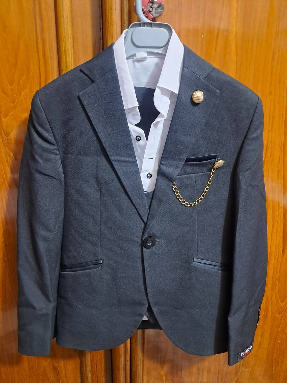 سلام عليكم قاط ولادي  من عمر ٨ سنوات  إلى ١٠ سنوات  يلبس .ي ٢٥ مع توصيل ..قاط ثاني يلبس من عمر ٦ ال ٩ سنوات..جديد ملبوس مره وساعه فقط جنطه وياه  ٢٥ الف مع توصيل.


**إذا كنت صاحب هذا الإعلان وتريد حذفه لأي سبب، رجاءا أرسل رسالة إلى الدعم الفني**