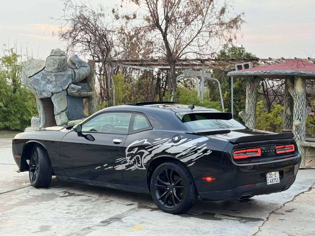 كوردي__عربي 
سلام العليك اخوان عزيز 🖤 
سيارة: دوج جالنجر .
موديل: 2018
مواصفات: SXT PLUS V6 
تفاسيلها: سيارة بيها فتعة كير معرك صدر كل بشرت سيارة جاهيزة دعامي لدعامي بشرت معرك ما مفتوع بشرت سيارة بدون دواخل 
صبخ: قطعتين و نوص بدون دواخل سيارة ايرباك صتيرن دك باقي عل شركة سيارة كلش علو 
ماشي:118mi
رقم شانصي: 2C3CDZAG1HH545346
سعر سيارة: 165$ بيها مجال 
رقم واستاب: *********** 
رقم كورةك :***********
           كوردي 
سلاو برادةران  دوج جالنجةر   
موديل:2018
مواسةفات: SXT PLAUS V6
سيارةكة زور جوانة مالي دوستة كير مةكينة تةبريد بةشةرت مةكينةي نةكراوةتةوة هةمو شتي لةسةر دةق ماوة  
مةوداي روشتن: 118mi
سبوخ: دو بارچةو نيو سبوغة بةبي دةواخل 
سيارةكة ايرباكي تةقيوة باقي دةعامي بو دةعامي بةشةرت 
 سيارةكة چركةي تيا نية 
 رةقةم شانسي: 2C3CDZAG1HH545346
نرخ:165$ مجاليكي كةم 
واتساب:***********
كؤرةك: *********** أربيل, العراق
