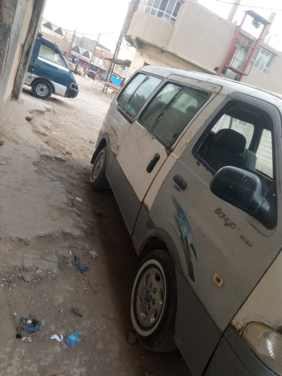 سلام عليكم عندي كيا بريجو لبيع موديل 96 رقم بابل الماني مراوس ابأسيا مكينه اوكير  اكسل كفاله ***********
