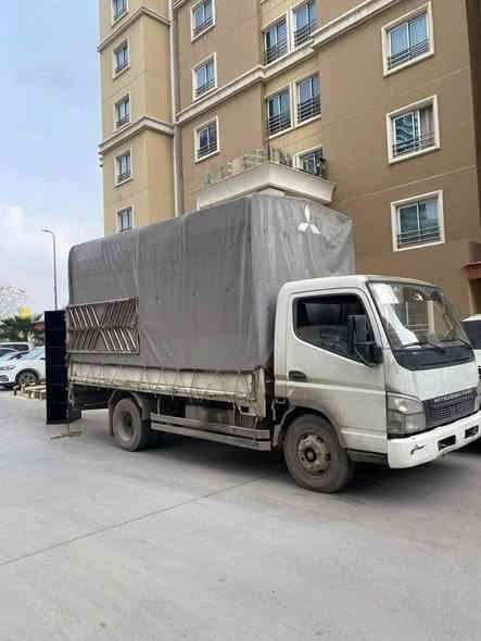 #مكتب-#الشمري لنقل الاثاث العام/ 
(***********) اتصل والباقي علينه 
 السلام عليكم زبائننا الكرام
لاتفكر نحن في خدمتك
لنقل الاثاث العام 🏣 كادر متخصص من سياره كبيره هينو وسياره صغيره كيا 🚛🚛 وعمال متخصصه بنقل الاثاث👨‍🔧👨‍🔧ونجار لفتح الغرف والشد 🧿عراقي🇮🇶🧿تركي🇹🇷🧿ماليزي🇹🇷🧿 وكل شي تحت المسؤليه🤴 معا تغليف الغراض .. اتصل والباقي علينا.. 📞📞
رقم الهاتف***********واتس اب💚تلي 
فيس بوك💛
* يوجد لدينا وصولات كامله في  بغداد الئ المحافظات وبالعكس
‏‪0771 372 4139‬‏ اتصال او /واتساب 
*********** اتصال او/ واتساب 
متواجدين 24 ساعه
