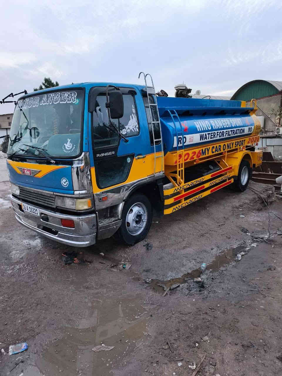 السلام عليكم تنكر طيرة محرك كير باكيت مكاني البصره رقم انكليزي نجف تحويل ثاني يوم  السياره جاهزه للعمل هوزات جدد روبن جديد السياره مال جناي السعر ١٦٠ ورقه وبيها مجال للانتصال***********
*********** مكاني البصره الجنينة
