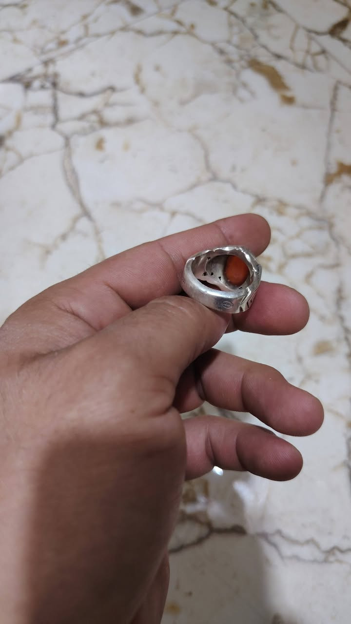السلام عليكم عقيق يماني مترش
الوزن 22 غ السعر 150 وبي مجال شي بسيط
***********
