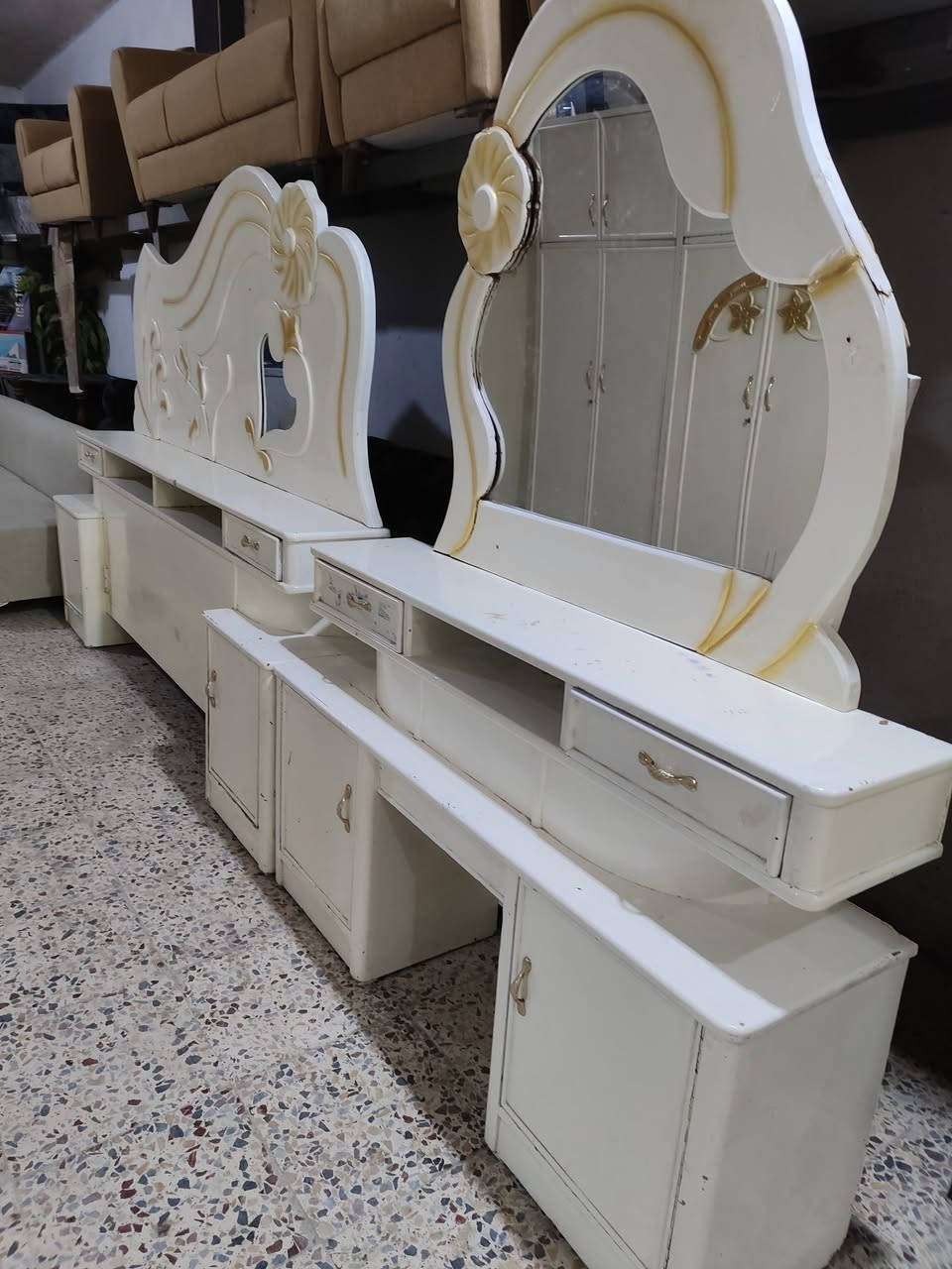 غرفة نجارة صاج ثكيلة طابقين نضافة نفس صور السعر، ٤٧٥ ،،،، عنوان حلة نادر ٣ مقابيل المركز الصحي معرض احمد العنزي لاثاث المنزلي واتساب ***********
