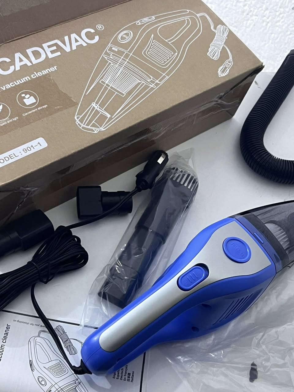 مكنسة سيارات سعر ١٨ متوفر توصيل ***********
