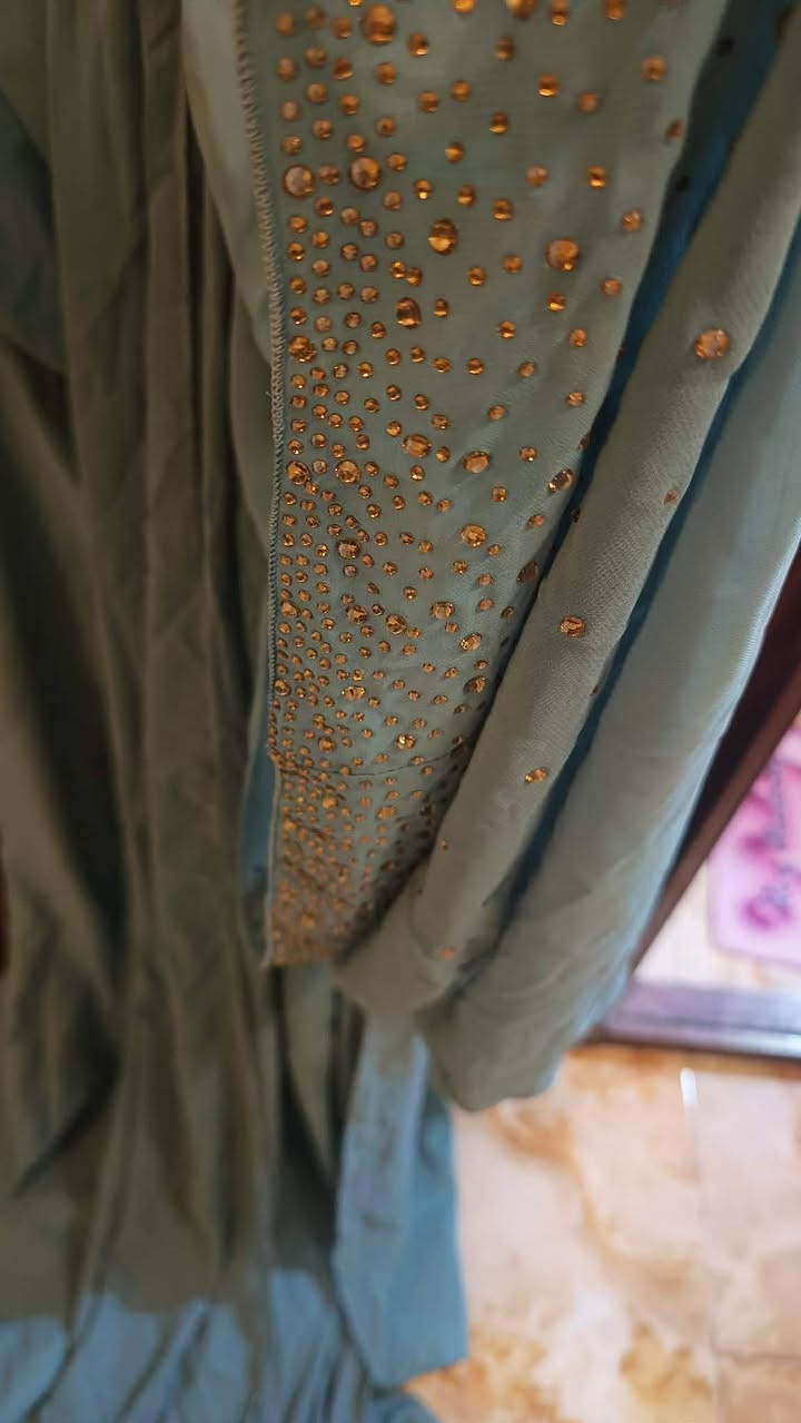 السلام عليكم
عندي ملابس بيت مو جديده مكس رجالي نسائي ملابس طلعه بيت تراكات دشاديش بيها كم قطعه مخور شلع القطعه #بربع بيهن فوك 200 قطعه حتي مال مناسبات وياهن 
وبدلات عدد 2 مال مهر وكوتات عدد 2 كلهن 30 الف ابيعهن شلع مابيع قطع بغداد الدوره
وملابس حج وعمره عدد 3 قطع كاملات مع حجاب قياس خاص جدا حجم كبير  لحد وزن 140 يلبس قماش بارد جدا  كلهن30 الف
المهتم يراسلني خاص الاسعار نهائيه


**إذا كنت صاحب هذا الإعلان وتريد حذفه لأي سبب، رجاءا أرسل رسالة إلى الدعم الفني**