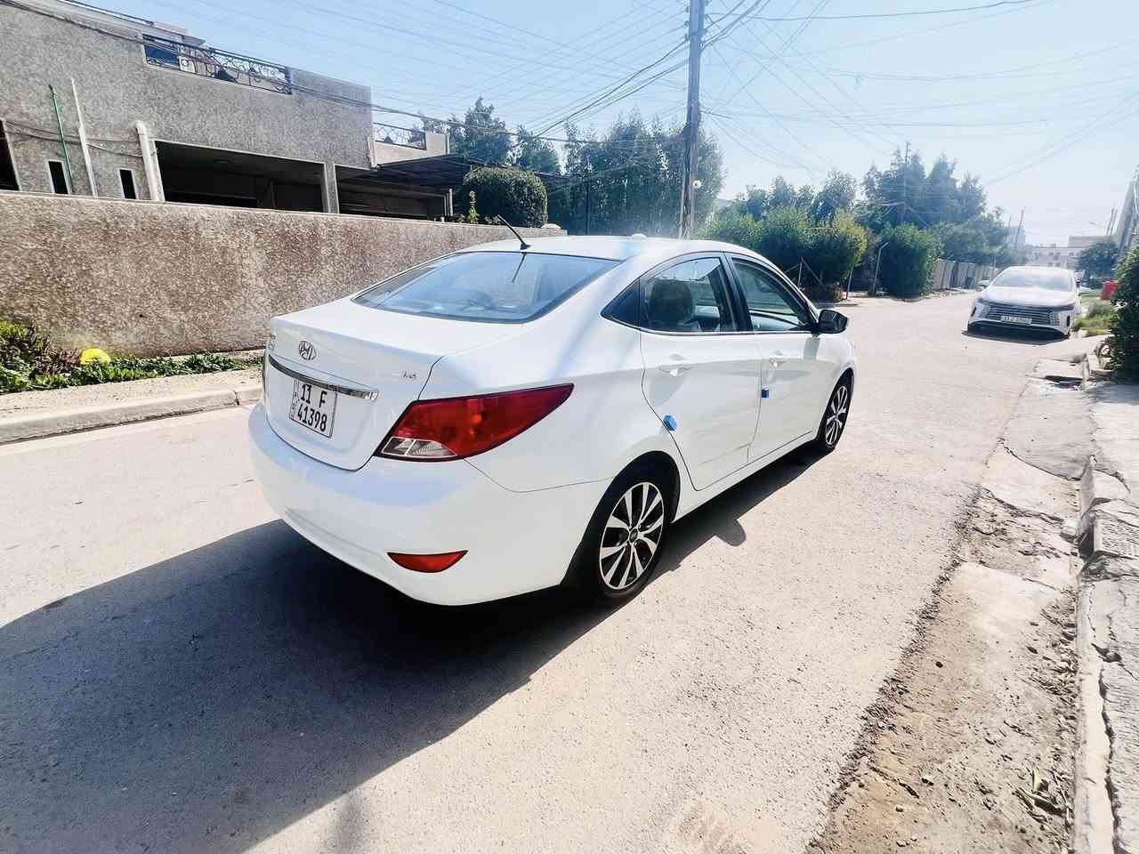 السلام عليكم اكسنت خليجي 2016
اكسنت خليجي مكفوله فول مواصفات اللون ابيض ويل كب 17 فتحه شاشه وكامره رقم بغداد جديد بأسمي السعر 117$ اليحب يتصل ***********
