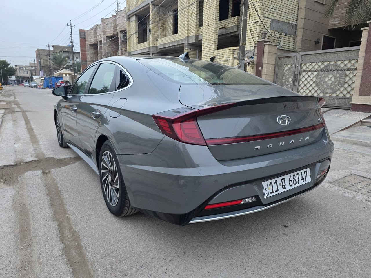 سوناتا هايبرد ٢٠٢١ معلايه ٢٣ مرمزه بالامارات شرط التحوير فول موصفات طاقه شمسيه بالقماره بصمه تشغيل وابواب شاشه جبيره ٤ كامرات محيطيه كشنات جلد وتدفئه وتبريد بالكشنات وذاكره داتو شو بالجامه الاماميه حساسات امامي خلفي ورادرات توقف قياده ذاتيه تعديل مسار شفتات بالاستيرن سايد بريك بصمه اوتو هولد لدات بالدشبول سيتم سماعات بوز جنطه ترحيب عند الاقتراب وبيه بعد هواي مواصفات لون سمنتي مميز ماشيه ٢٧ الف حادثه بنيد مبدل بدون دواخل شرط ولا ايرباك وبيه ٣ قطع كلير فقط من امريكا مكان السياره بغداد السعر ١٤٥ ورقه للاتصال ***********
