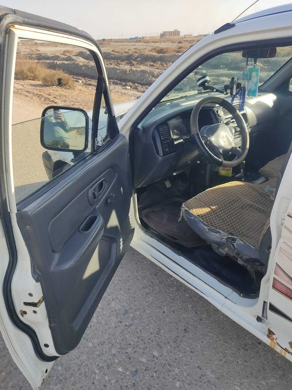 السلام عليكم مستبوشي2006 بئسمي سنويه لل 30 شاصي مكفول تخم تاير السعر 55 وبيها مجال *********** البصرة بني منصور
