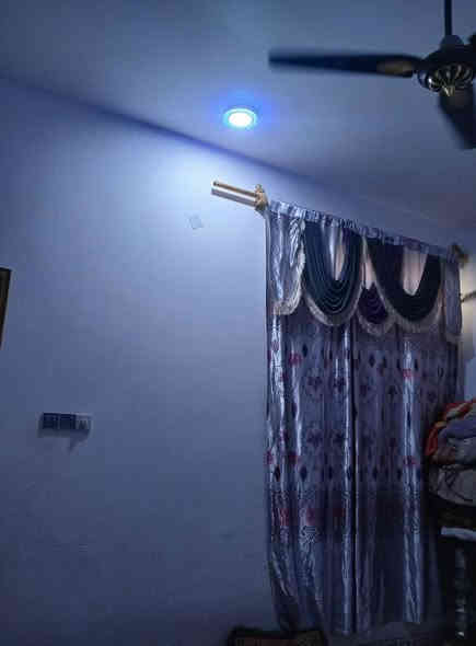 سلام عليكم بيت للبيع بل وركاء حي الشهداء الثاني.  تفاصيل البيت.مساحه 300 متر. طابو صرف.  الشارع 10 امتار

براني طول 14×4 + حمامات خارجيه 

3 غرف واستقبال ومطبخ وحمامات. 
وبي درج خارجي للطابق ثاني لكن ما مبني.  
واجه البيت 15ونزال 20 
 البيت مطلوب للمصرف. يسويلك اقرار محكمه. سعر 175 وبي مجال.  #اخوان_مكلف_بل_نشر
*********** موجود وتساب.  
 
اخوان اني مكلف بل نشر
