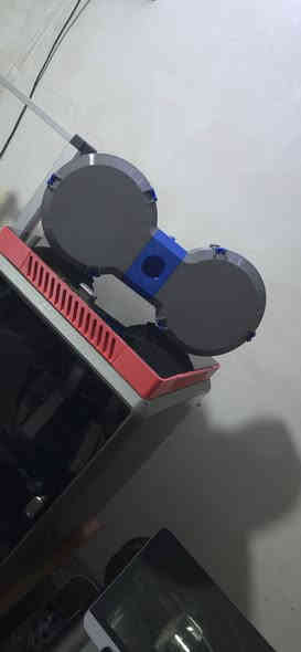 🔥 تحديث مطوّر لحافظة رولات الفلمنت الخاصة بـ Bambu Lab A1 / A1 Mini

✨ Hayder 3D Prints

اليوم كملت تجهيز التحديث الجديد بالكامل لحافظة رولات الفلمنت المخصصة لطابعات
Bambu Lab A1 و A1 Mini، وبجودة عالية وتعديل عملي يفيد المستخدمين بشكل مباشر.

أبرز الميزات اللي ضفتها بالتحديث:

🔵 تصميم محسن ومتناسق مع A1 / A1 Mini
🔵 إمكانية الاختيار بين:
 • شاشة واحدة
 • شاشتين
 • ثلاث شلالات (Triple Display)
🔵 يحتوي على مكان مخصص لحبيبات السيلكون (Anti-Moisture) لحماية الفلمنت من الرطوبة
🔵 غطاء محكم + كلبسات محسّنة لثبات أعلى
🔵 دوران ناعم للرول بدون تشابك أو مقاومة
🔵 يساعد على تنظيم الفلمنت وتقليل مشاكل السحب والطباعة المتعددة

التحديث جاهز للطلب، وبالإمكان طباعته بأي لون تختاره.

📩 راسل الصفحة إذا تريد نسخة جاهزة أو تريد تعديل خاص حسب استخدامك.
او الاتصال على الرقم هذا ***********
