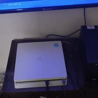 بلي فور • مهكر • يو بي اس