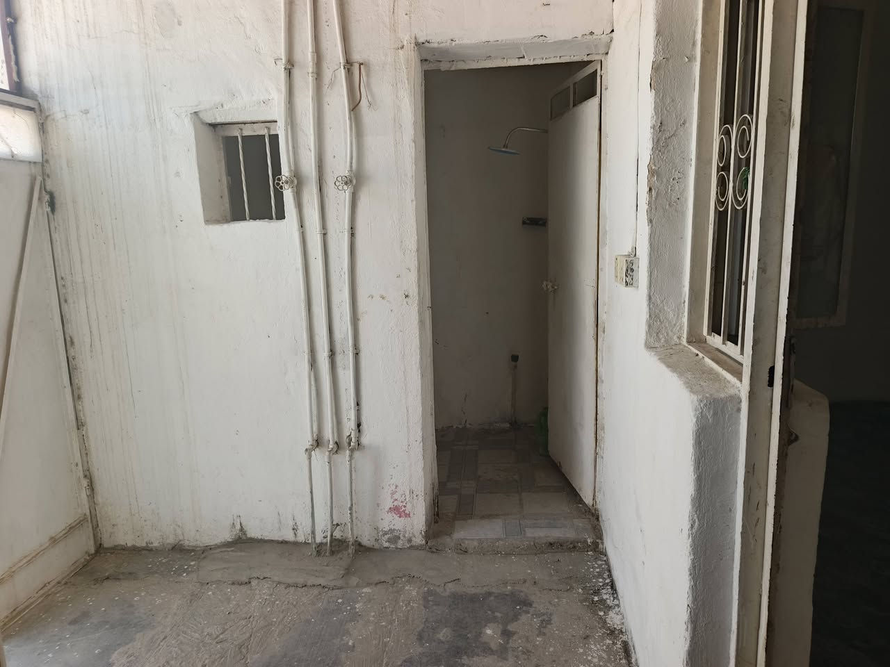 يوجد مشتمل الايجار
العنوان المشتمل الديوانية حي العسكري الأول قرب مطعم كباب نذير 
المشتمل يحتوي على غرفتين نوم ومطبخ وصحيات
المشتمل نضيف وعالي عن شارع
يبعد عن شارع العام الرئيسي 100متر

اي استفسار اتصال على ارقام التاليه
*********** بإدارة ابورقيه العرداوي للعقار
***********
*********** بإدارة ابوامجد الكرعاوي للعقار
*********** هذه الرقم بي بس واتساب فقط
ومراجعة المكتب اسم المكتب الغيث للعقار
عنوان المكتب حي العسكري الاول قرب مطعم كباب نذير الشارع مباشره
