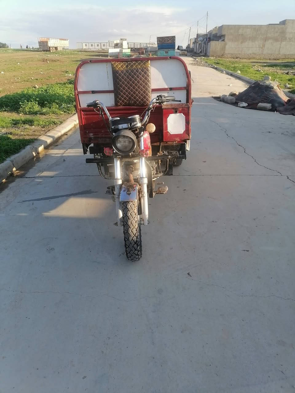 السلام عليكم ستوته للبيع موديل 16محرك 19 وايرمنيه شغاله ستوته نضيفه مال رزق مضروبه باج مكاني الايمن العبور شراي خابر وتدلل 
***********
***********
