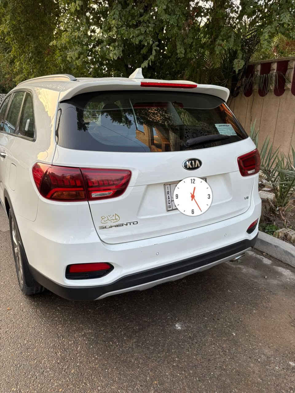 السلام عليكم سورنتو 2020 خليجي
فول ماعدا البنو راما
 كفاله عامه 6 سلندر  
ع وضع الشركه جديده لا بارد ولا شخوط تخم تاير جديد رقمه بغداد انكليزي وباسمي مكينه وكير ع وضع الشركه برغي ممفتوح بيه 
السيارة جديده ومال جناي 
مكاني بغداد الكرخ
***********
سعره 265 وبيها مجال
