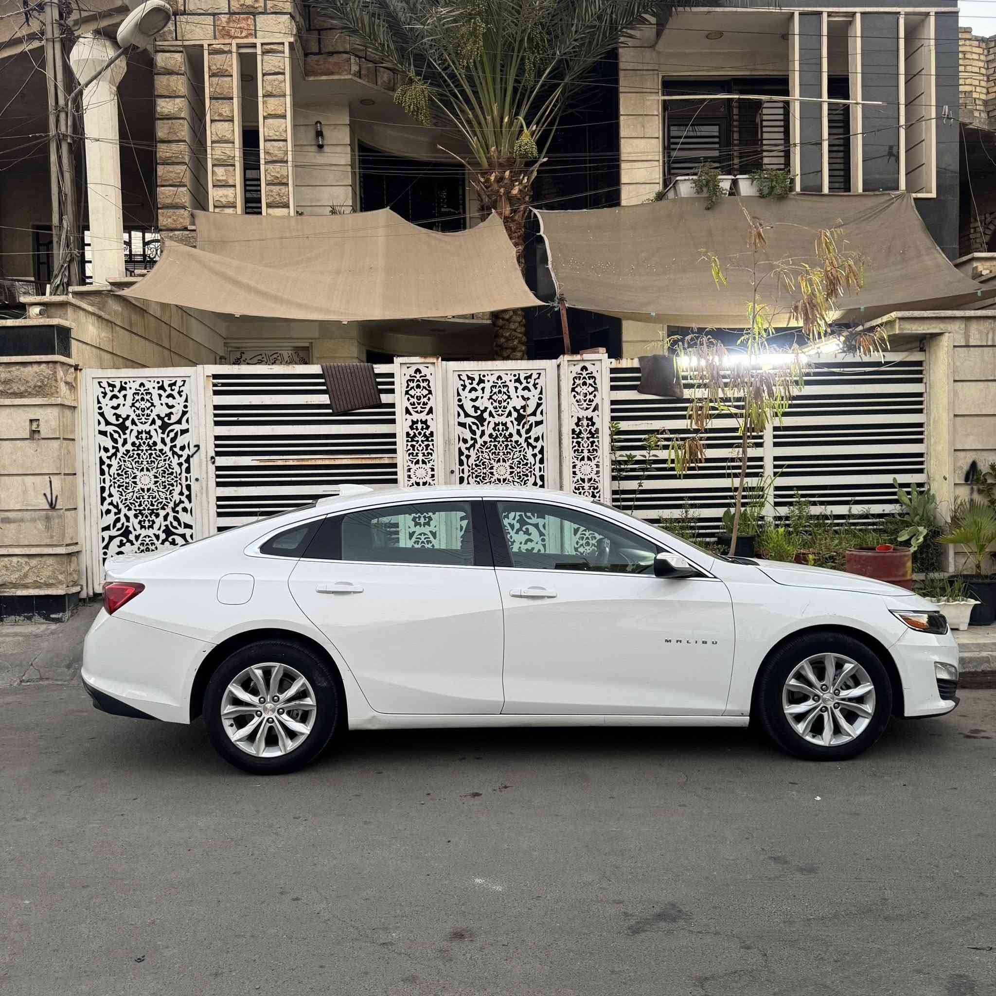 ماليبو 2024 LT
مديل 2024

سياره وارد كندي 

حادثهه ٣قطع جاملغ وبنيد وباب سائق 

ماشيه 50km

مواصفاتهه

بصمه تشغيل

 تدفئه بالكشن

كشن كهربائي

قطعتين تبريد

ويل 19
***********
السعر اتصل وتدلل مستعجل ورخيصه سياره 
مكان لسياره بغداد حي العامل

