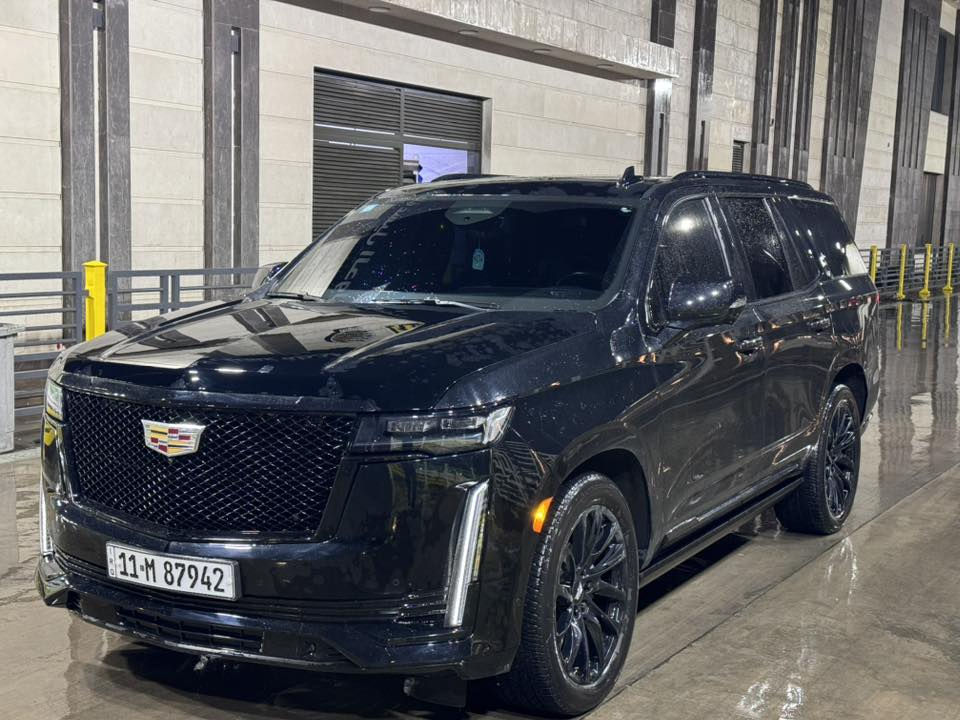 كاديلاك اسكاليد ( 2022اسبرسو) وارد امريكي صور الحادث بلمنشور
ماشي 59 ألف حقيقي

السيارة جديدة بمعنى الكلمة   
تخم تاير + تخم دسكات باتري كله جديد 

رقم بغداد باسمي تحويل ثاني يوم

المواصفات:
تشغيل عن بعد
36 سماعة
كشنات مساج
سقف شامو
5 كاميرات
5 بصمات
فور ويل
كشن رجاج
دوسات كهرباء
داتا شو
بانوراما
لايت زينون عالي وواطي (5 عدسات)
4 شاشات (دشبول + سقف + كشنات)
جنطة ذكية
رادار تحديد مسار
رادار خلفي
رادار أمامي
رادار جانبي
كشنات تدفئة وتبريد (سايق + راكب)
كشنات أمامية تدليك
كشنات خلفية تدفئة
مرايا شفط
إشارة بالمرايا
كشنات جلد
كشنات خلفية منفصل VIP

كشنات كهرباء
ذاكرة ميموري (ستيرن + كشن)
ويل 22 بلادي

مكان تواجد السيارة بغداد  

السعر 625  ورقة وبي مجال 

ومستحيل اكو هيج سعر بالسوك 

الشراي يتصل وبالخدمة 

***********
