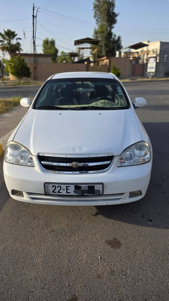 للبيع: شفروليه أوبترا (Chevrolet Optra)
الموديل: 2010
اللون: أبيض
المسافة المقطوعة: 142,000 كم تقريباً
الحالة العامة: السيارة نظيفة وجاهزة للاستخدام الفوري.
تفاصيل إضافية:
محرك بحالة جيدة جداً.
تكييف فعال.
داخلية السيارة مرتبة ومحافظ عليها.
سنويه جديده
رقم اربيل
ضررها باب وجاملغ خلف السائق

السعر:87 وبيها مجال بسيط 
التواصل عن طريق الرقم: *********** او عن طريق الواتس اب
