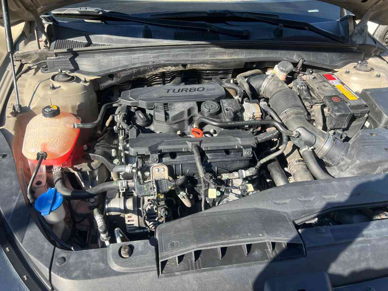 السلام عليكم k5موديل 2023 بغداد الدولي  سياره حادثها وجه الجنط  فول عده البانوراما
بغداد البياع 
السعر 165 وبيها مجال 
***********
